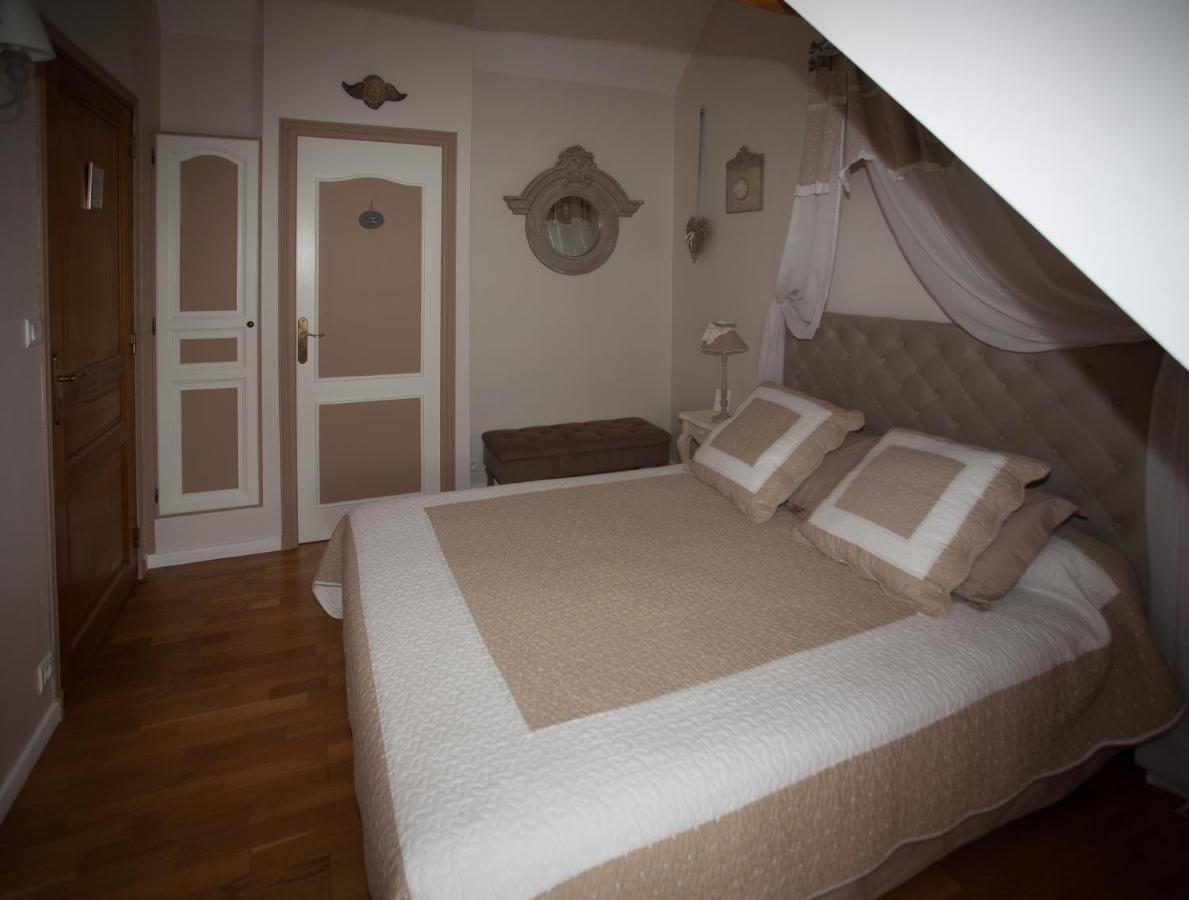 Les Jarrieres Bed & Breakfast Dame-Marie-les-Bois Eksteriør bilde