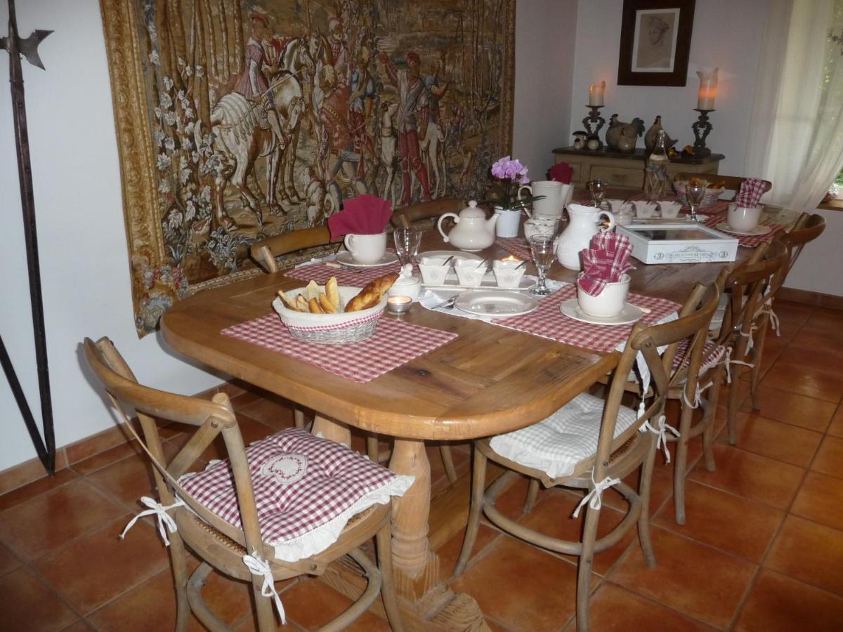 Les Jarrieres Bed & Breakfast Dame-Marie-les-Bois Eksteriør bilde