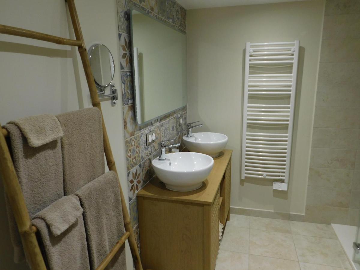 Les Jarrieres Bed & Breakfast Dame-Marie-les-Bois Eksteriør bilde