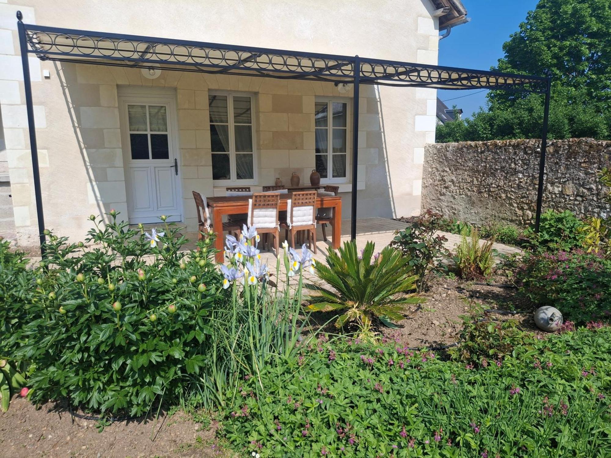 Les Jarrieres Bed & Breakfast Dame-Marie-les-Bois Eksteriør bilde
